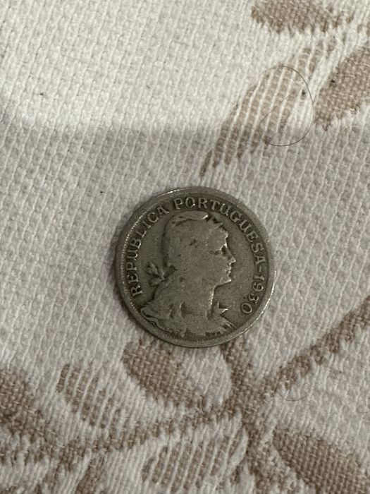 Vendo moeda de 50 centavos de 1930