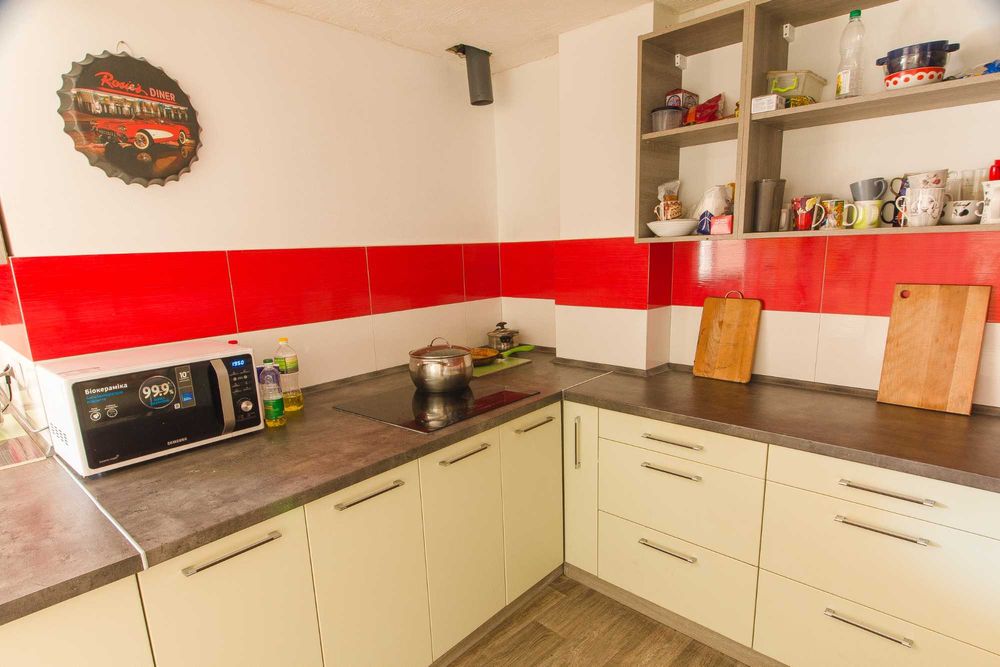 Хостел для студентів в центрі - без комісії та комунальних!