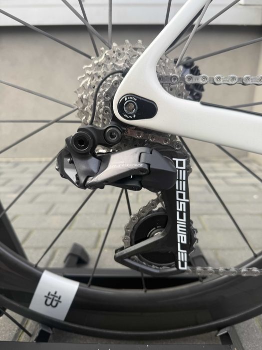 Rower FACTOR OSTRO VAM 2.0 Pearl White r.52