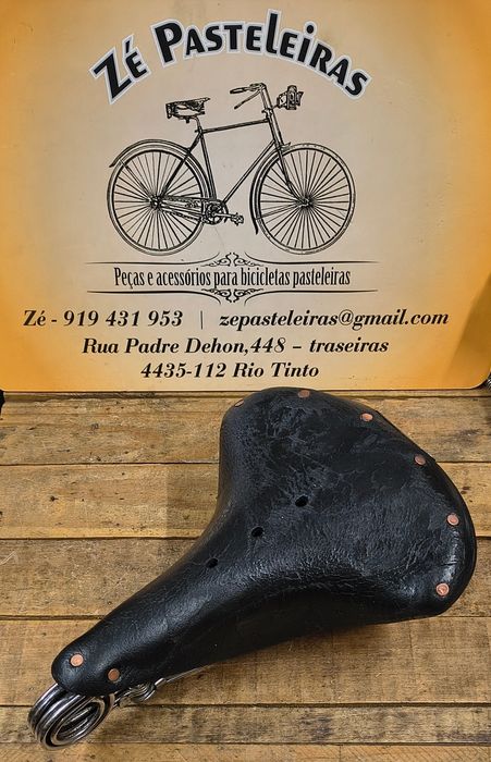 Selim Brooks modelo homem usado bicicleta inglesa