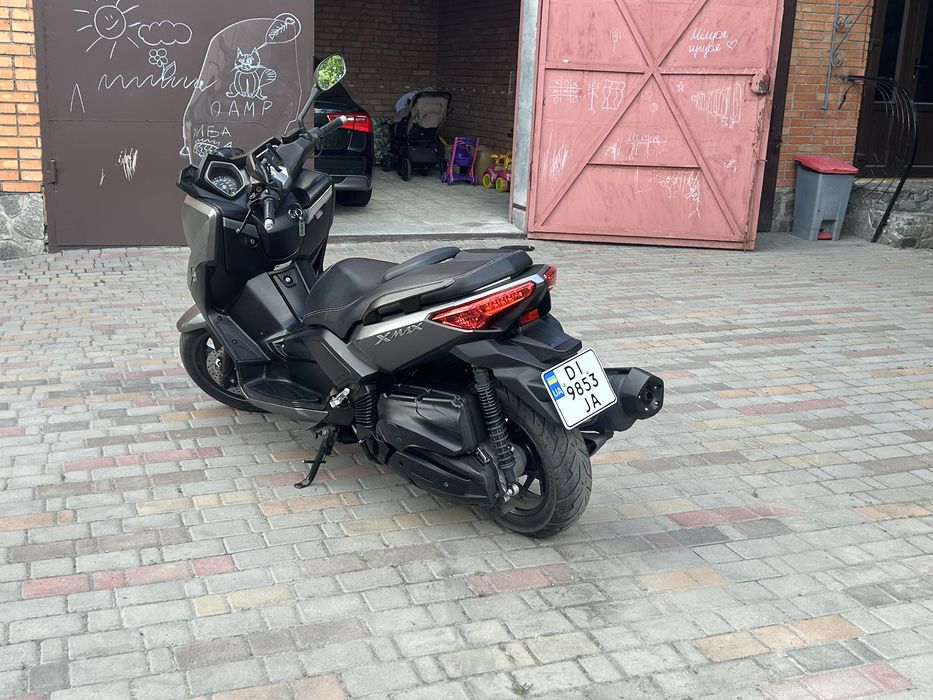 Продам Yamaha X-Max 400