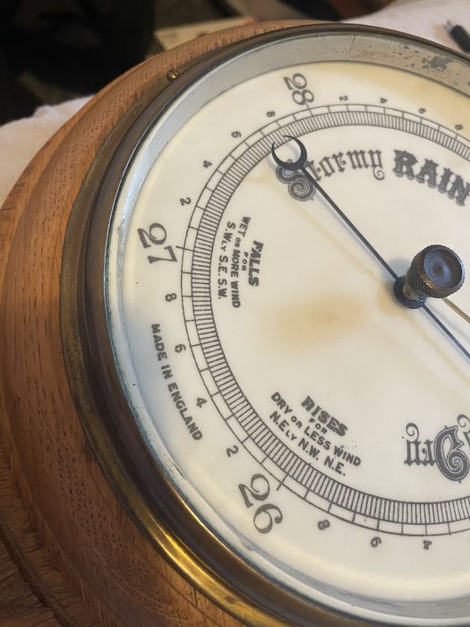 Barometr z termometrem