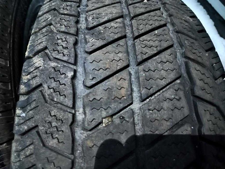 Opony Barum 235/65R16 C
