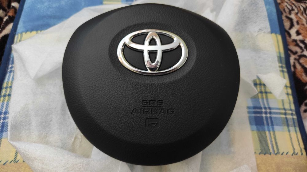 Подушка безопасности Toyota Yaris Lexus IS 45130-0D350-E0 04007-17652