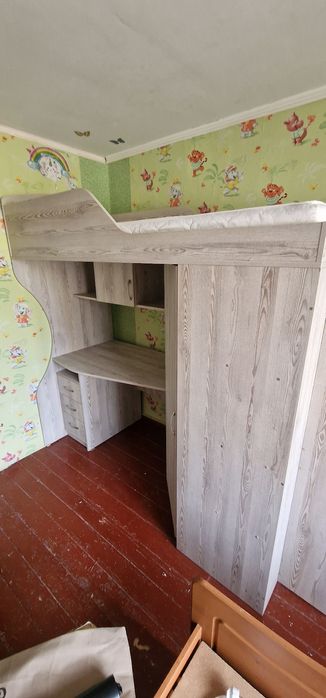Дитяча стінка,стан задовільний!