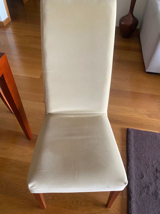 Mesa de sala de jantar com 6 cadeiras
