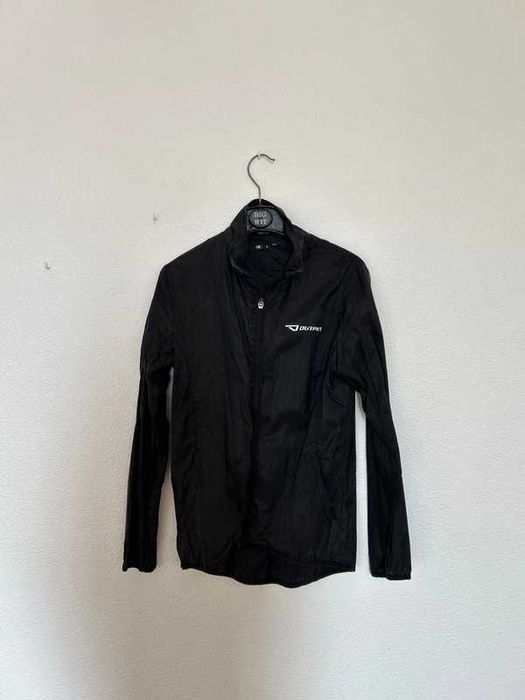 Casaco corta vento preto