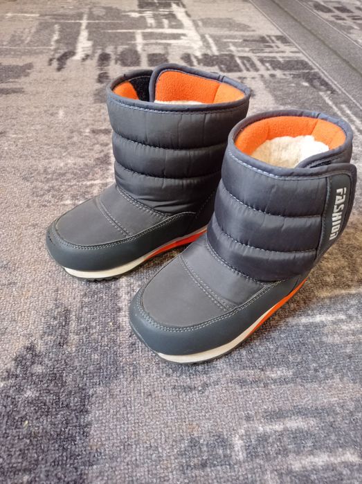 Дутіки 28 розмір устілка 17 см, 350 грн.