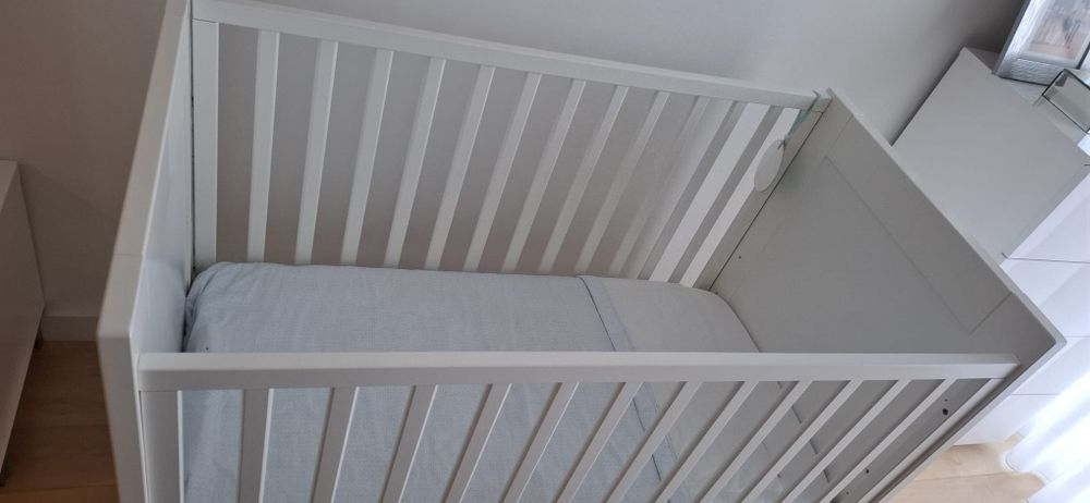 Cama de grades em bom estado