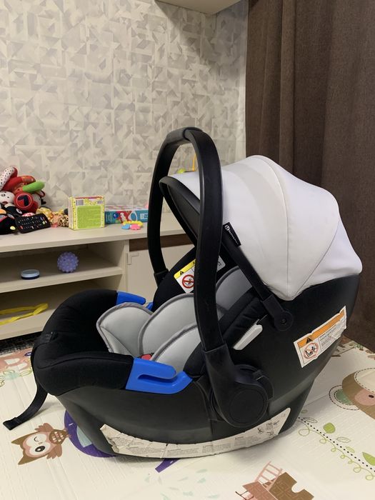 Дитяча автолюлька від 0 до 12міс