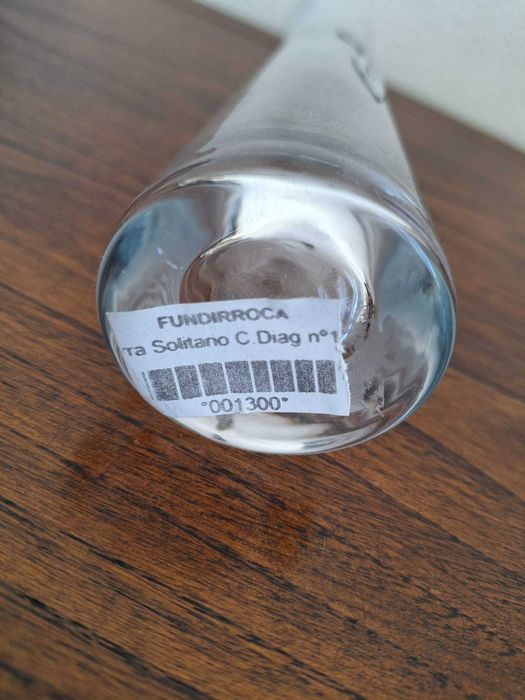 Jarra/solitário de vidro e estanho da Fundirroca