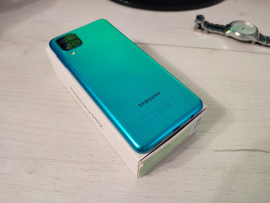 Samsung M12 4/64gb