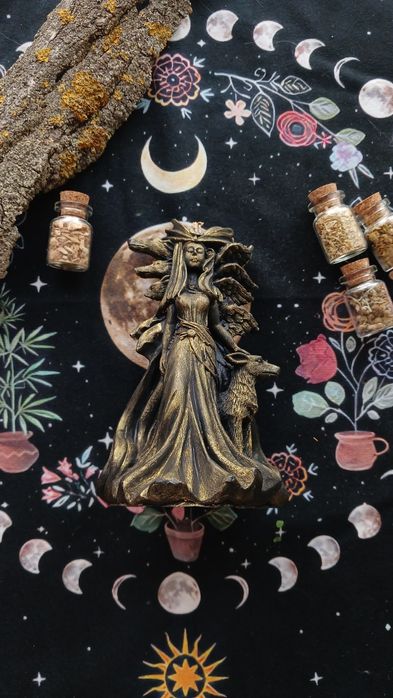 Геката Хель восковые свечи алтарные