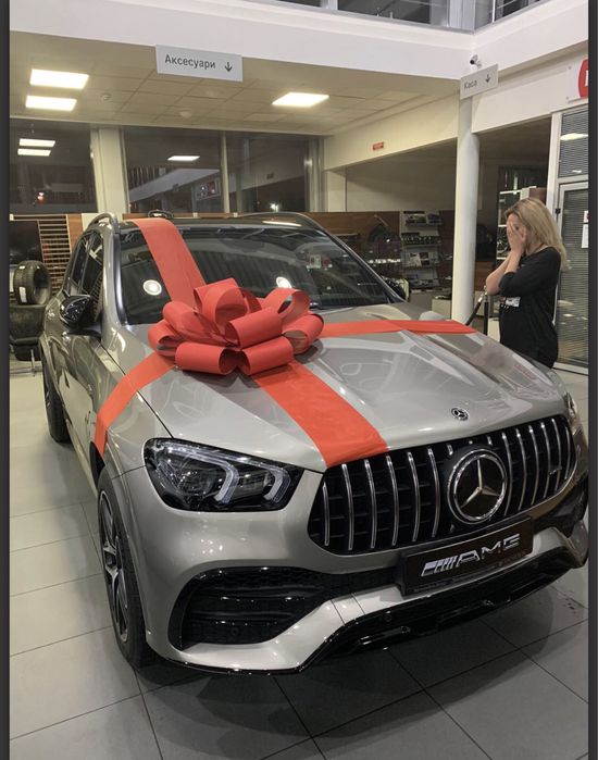 Бант на машину сучасний яскравий подарунок