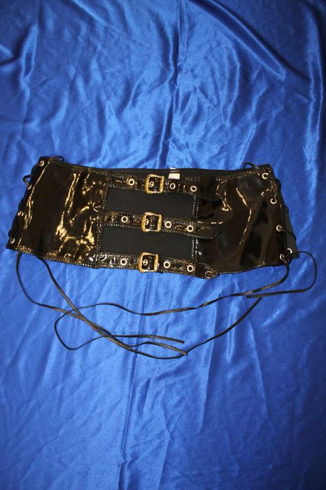 Лаковый блестящий пояс виниловый большого размера блестящий батал