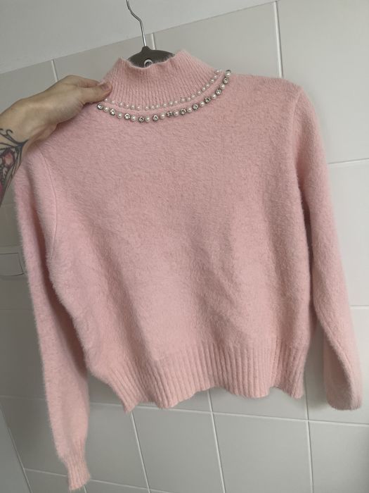 Różowy sweter alpaka z perelkami i cyrkoniami nowy