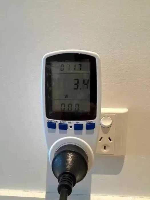 Contador de Energia Elétrica para Tomada com Medição de Potência, Watt, Consumo e Custo NOVO