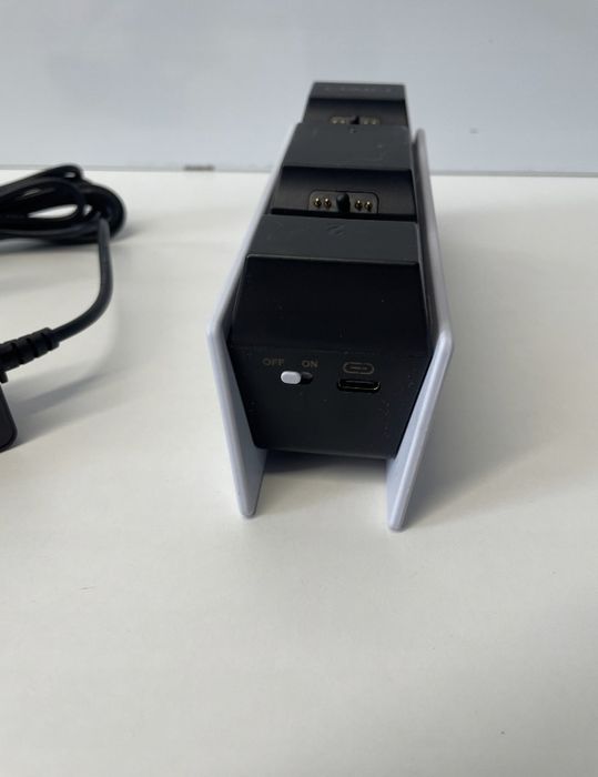 Stacja dokująca ładowarki kontrolera PS5 OIVO