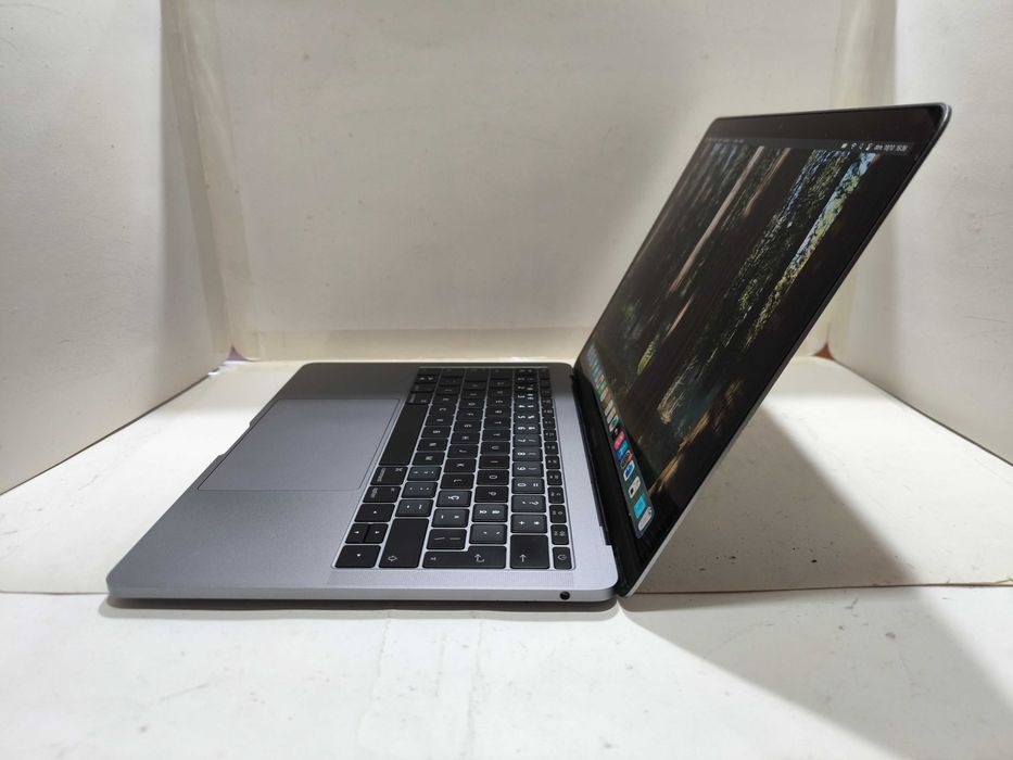 Apple Macbook Pro 13 i5 2016 SSD 128GB 8GB ram Retina