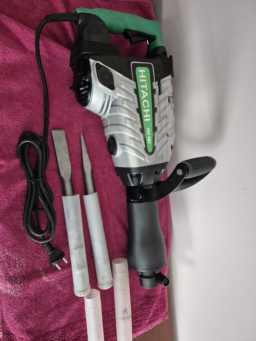 Młot udarowy hitachi