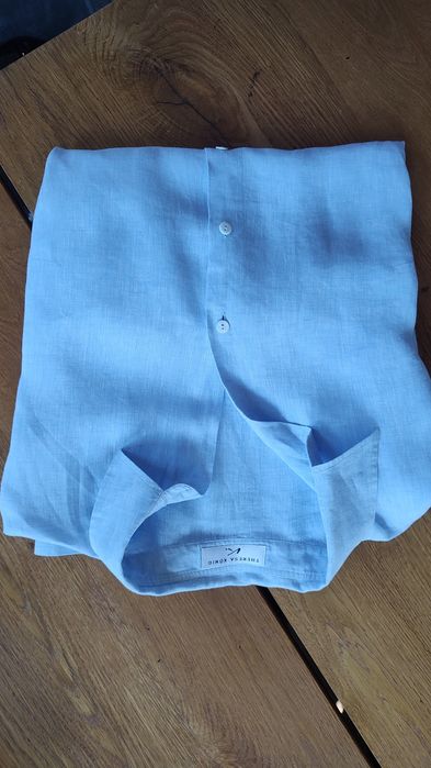 Błękitna koszula lniana marki Theresa Konig