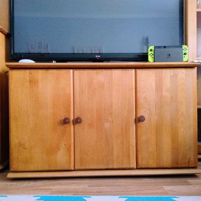 Móvel TV / Aparador em Madeira Maciça CERNE