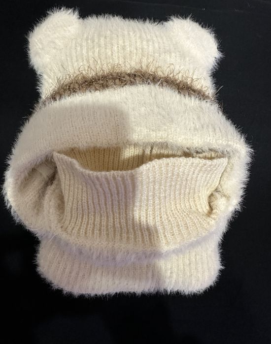 Шапка тепла зимова на дівчинку