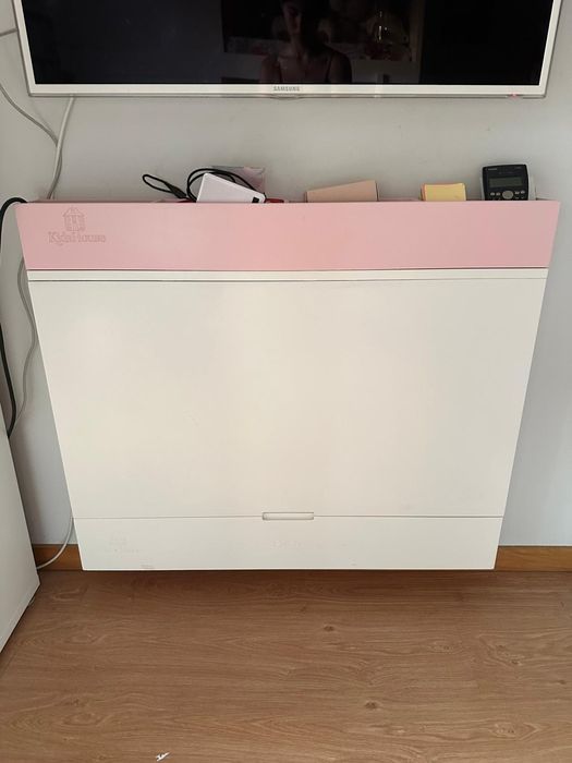 Quarto Criança - Beliche (3 camas), secretaria, cadeira e prateleiras