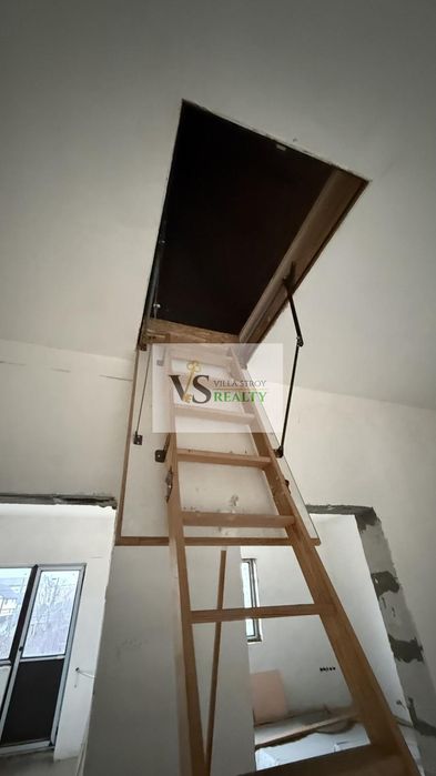 Продаж будинку 4 кімн у Червоному Хуторі