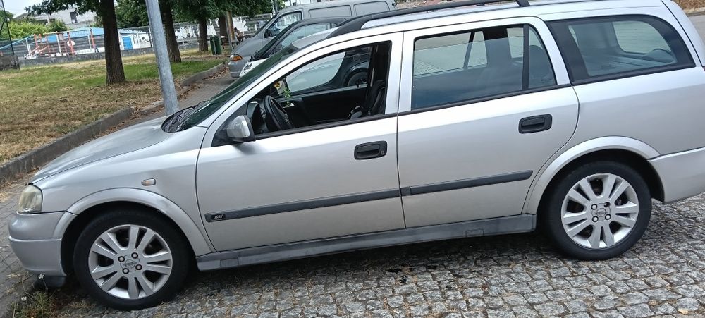 Carro Opel Astra