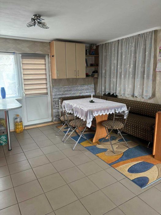 Затишний будинок з більярдною, сауною, садом та квітником, біля лісу!