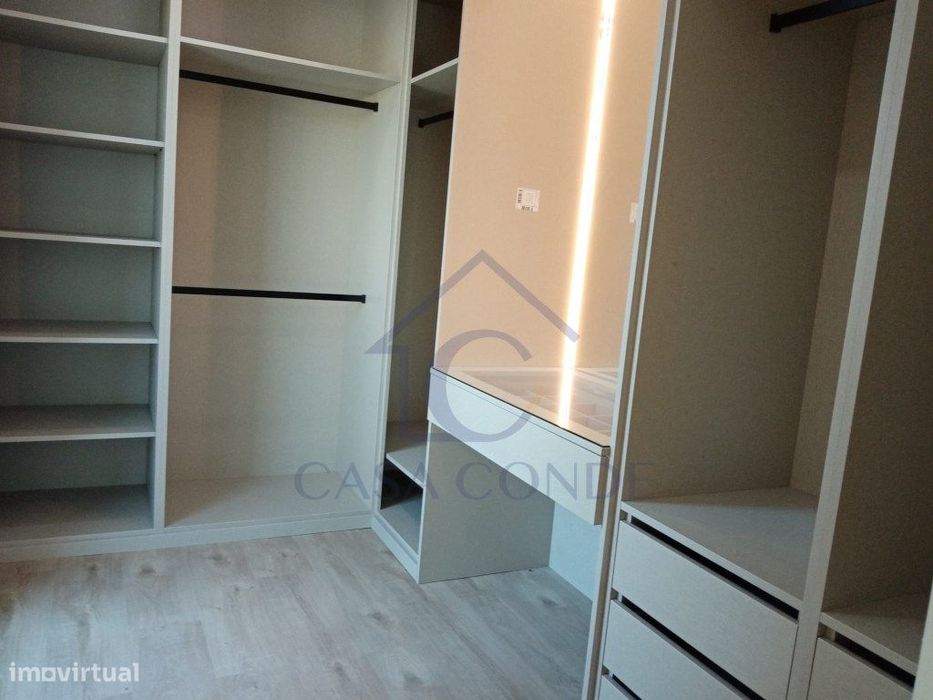 Moradia T4 Duplex com piscina, 180 m², acabamentos de luxo