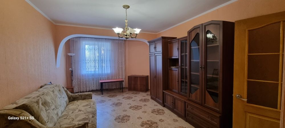 Оренда .Опалення працює . Будинок цегла. Другий поверх .