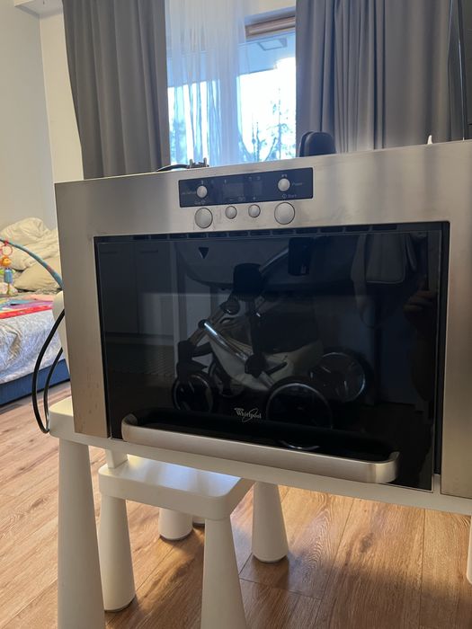 Mikrofalówka do zabudowy Whirlpool – sprawna