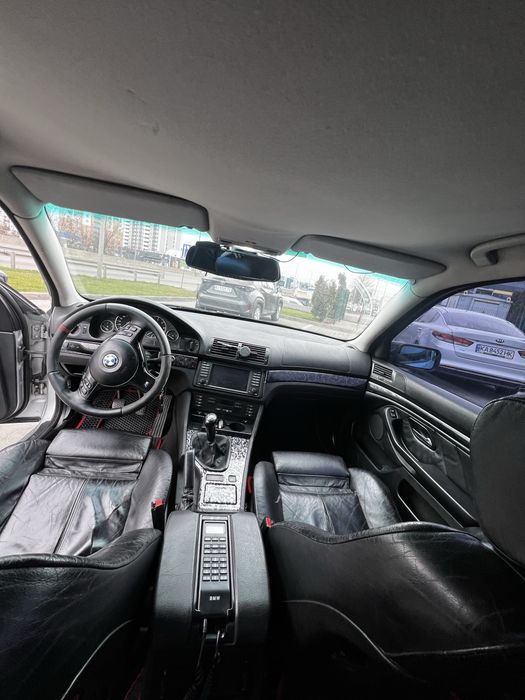 Продам BMW e39 523i