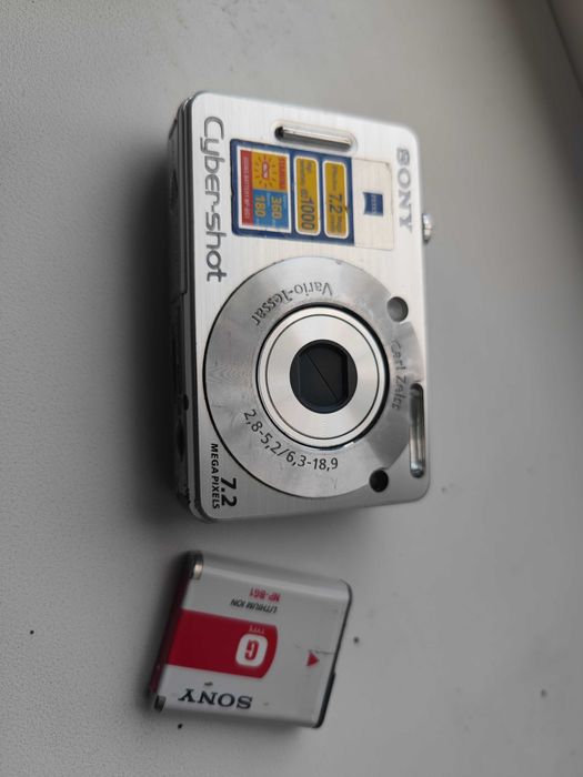Может кому сгодится Sony cybershot dsc w 70