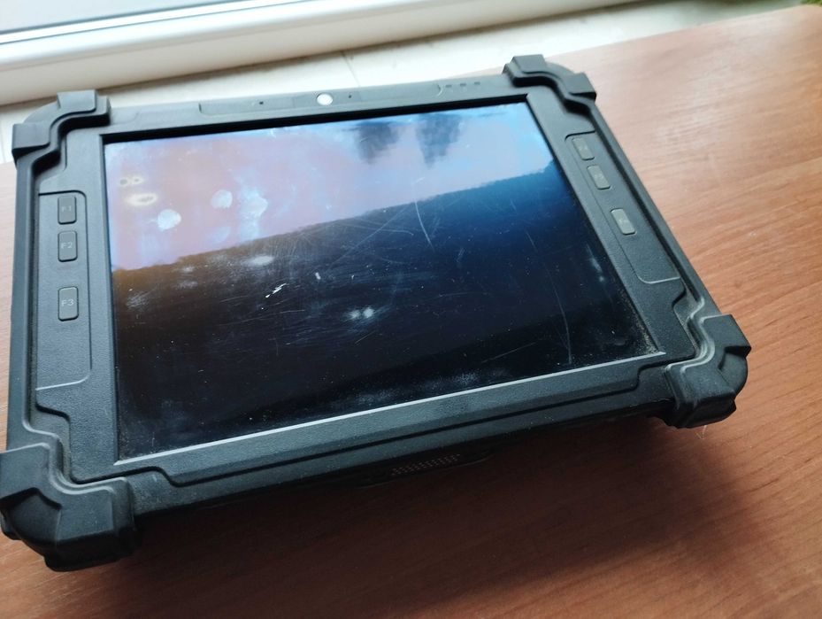Tablet przemysłowy T10C Intel Atom N2600