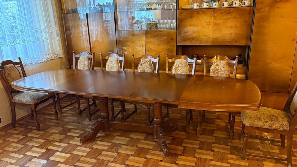 Duży rozsuwany stół na 6/ 12 osób