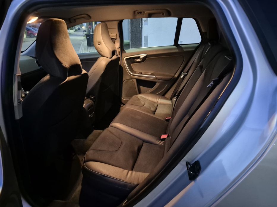 Volvo V60 D2  1.6d drive Momentum  carrinha Nacional