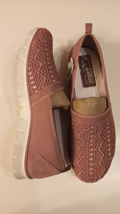 Różowe skechers szeroka stopa nowe 41 do 42