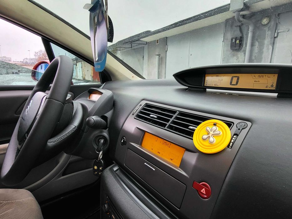 Ситроен С4 -Красный Бензин -Газ Механика