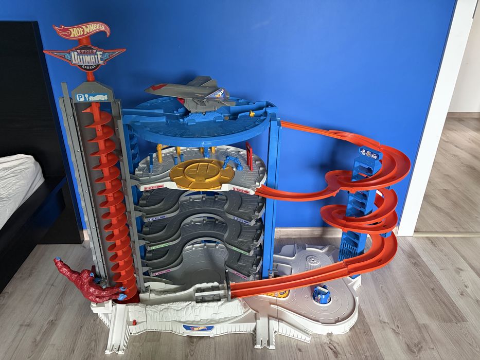 Hot wheels super ultimate garage, wielki garaż z gorylem, fml03,fdf25