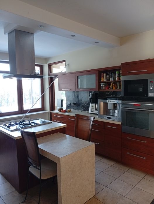 Kuchnia z AGD wyspa duża