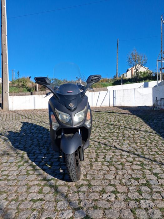 Scooter Sym GTS 125i