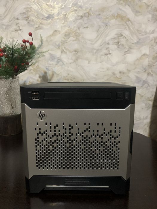 HP MicroServer Gen8 G1610T — компактний сервер для дому/офісу