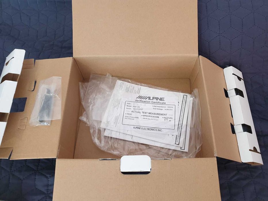 Wzmacniacz 4 kanałowy Alpine PDX-F6