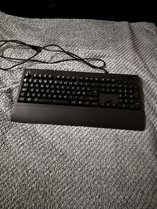 Logitech G213 Prodigy – klawiatura gamingowa RGB, idealny stan