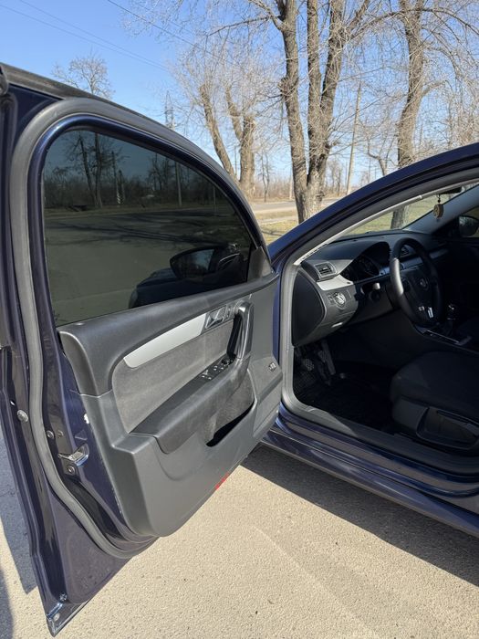 Volkswagen Passat Офіційний