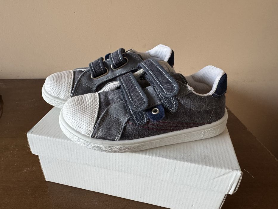 Trampki Kmins nowe 28, 17 cm