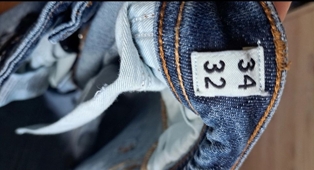 Spodnie dzinsowe JACK & JONES  rozm. 34/32